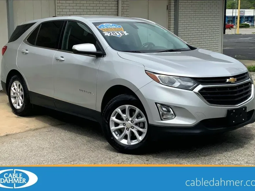 2018 Chevrolet Equinox LT photo 1