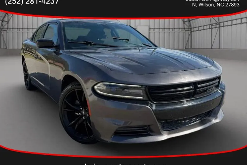2018 Dodge Charger SXT photo 1
