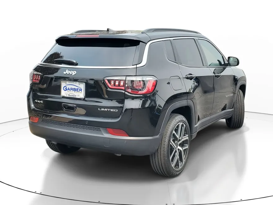 2025 Jeep Compass Limited photo 1