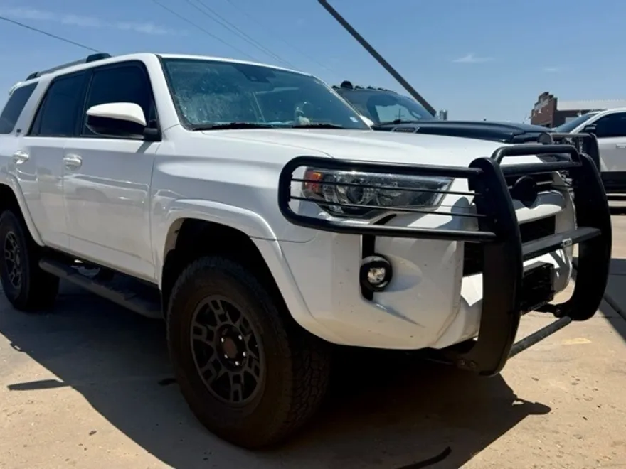 2021 Toyota 4Runner SR5 photo 1