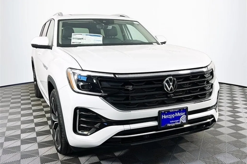 2025 Volkswagen Atlas SEL Premium R-Line photo 1