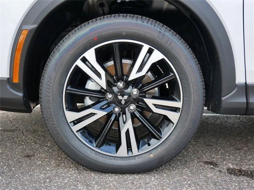 2025 Mitsubishi Eclipse Cross SE photo 1