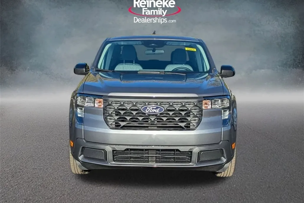 2025 Ford Maverick XLT photo 1