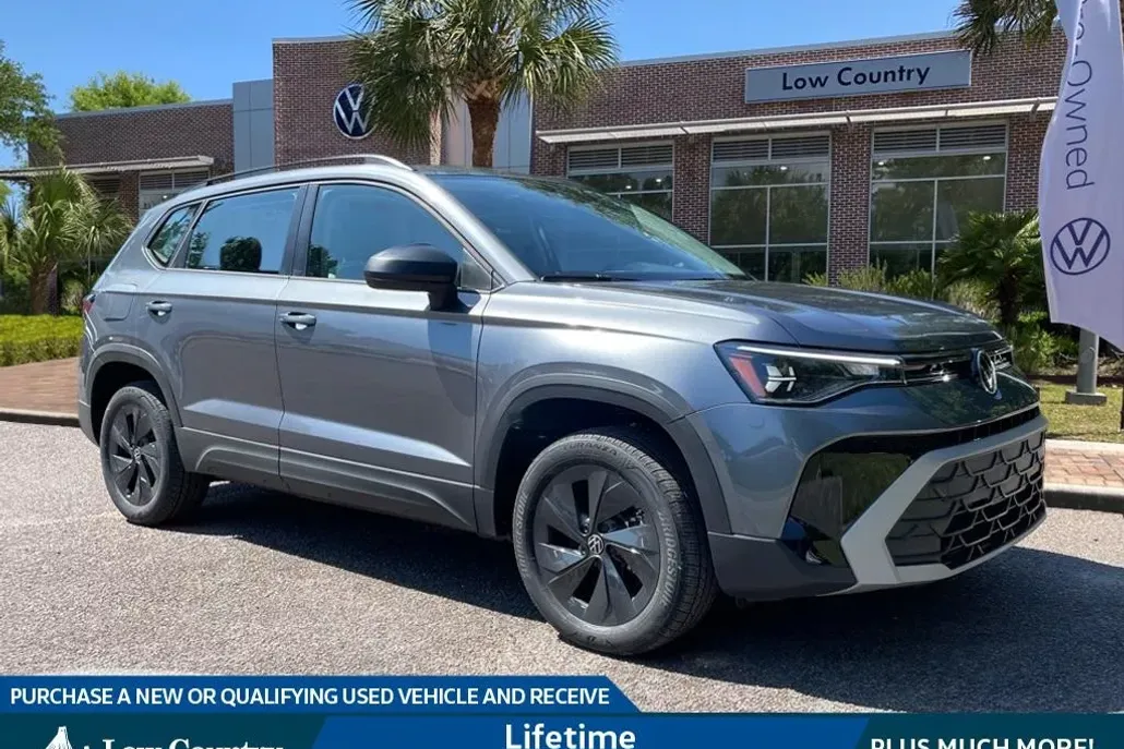 2025 Volkswagen Taos S photo 1