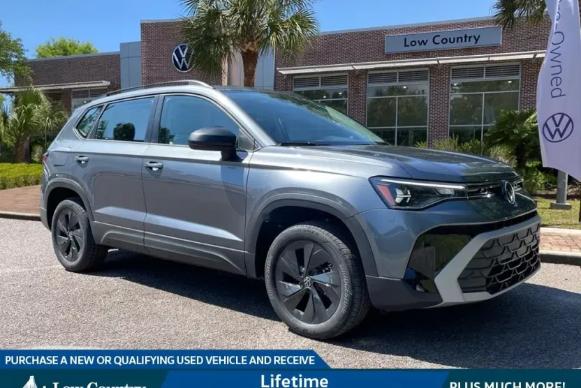 2025 Volkswagen Taos S photo 1