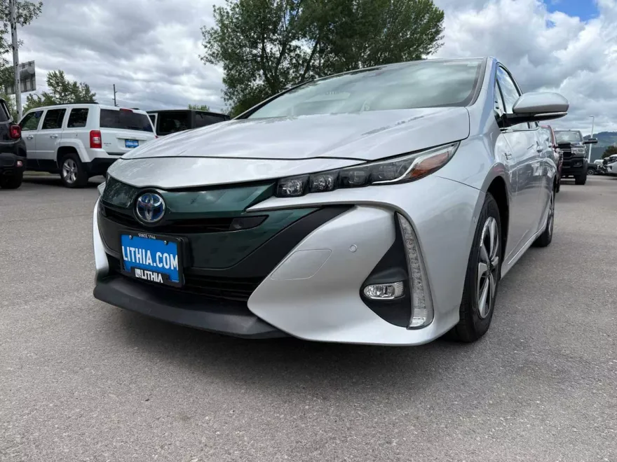 2019 Toyota Prius Prime Advanced photo 1