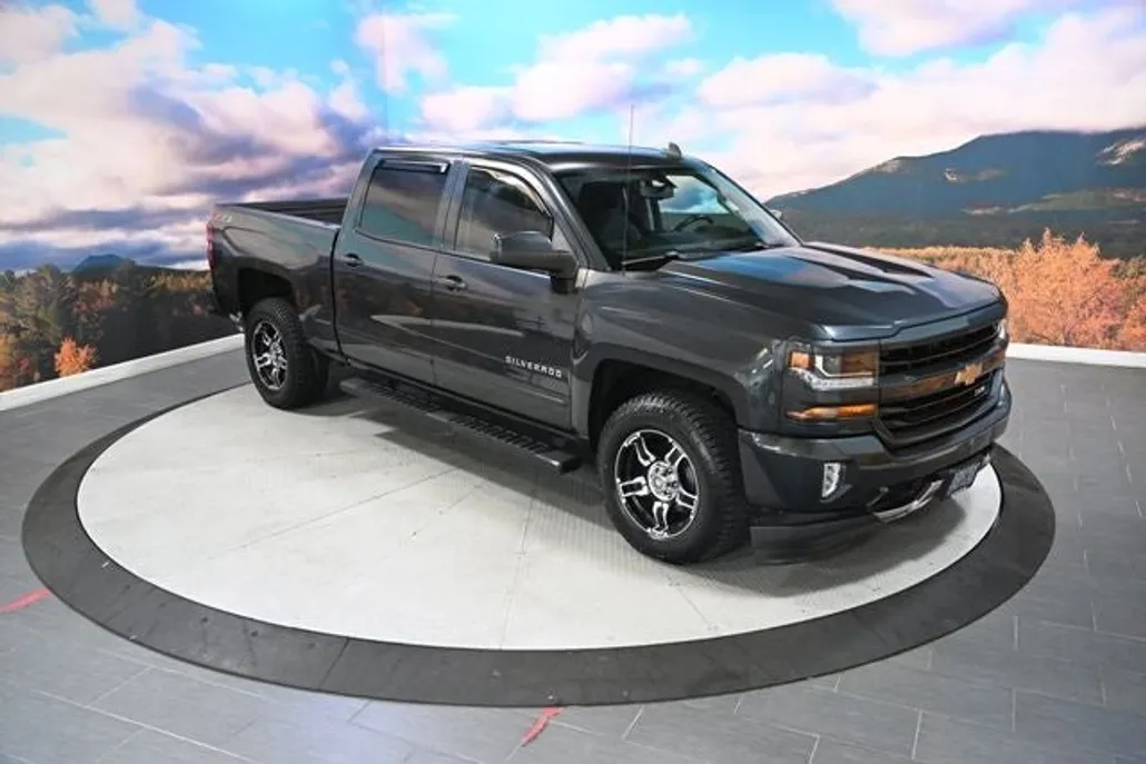 2018 Chevrolet Silverado 1500 LT2 photo 1