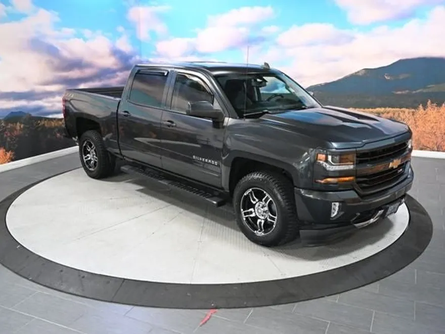 2018 Chevrolet Silverado 1500 LT2 photo 1