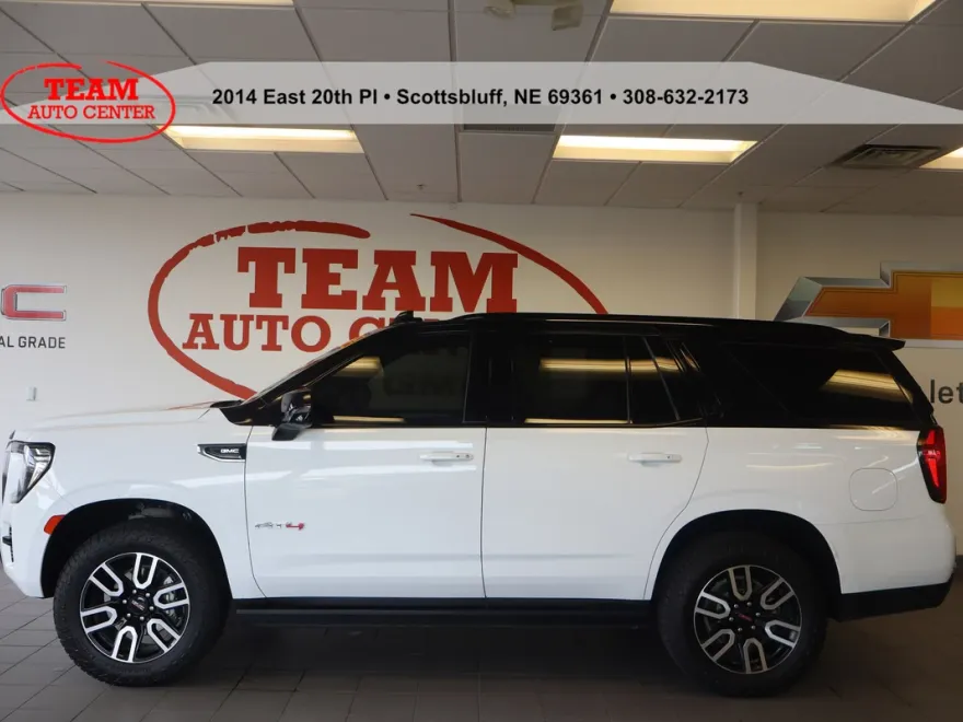 2023 Gmc Yukon AT4 photo 1