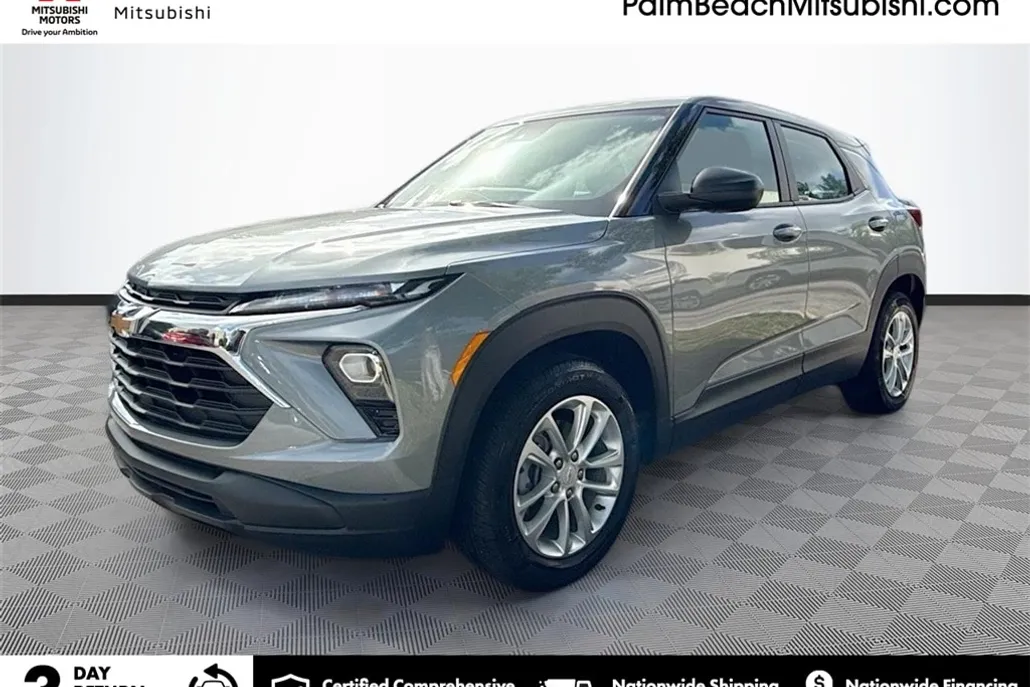 2024 Chevrolet Trailblazer LS photo 1