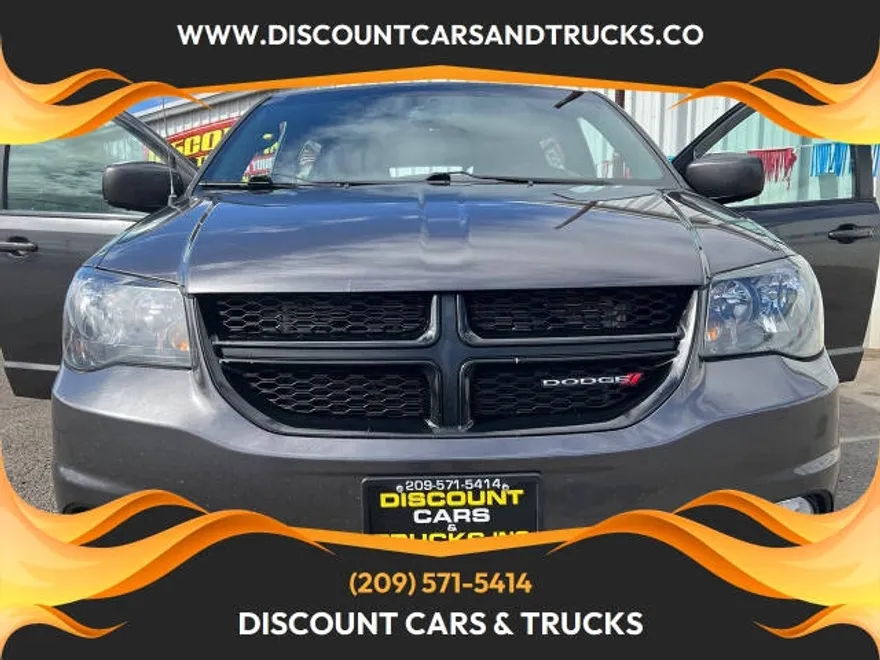 2018 Dodge Grand Caravan SE photo 1