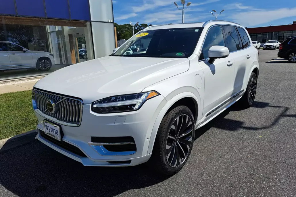 2024 Volvo XC90 Recharge T8 Plus photo 1
