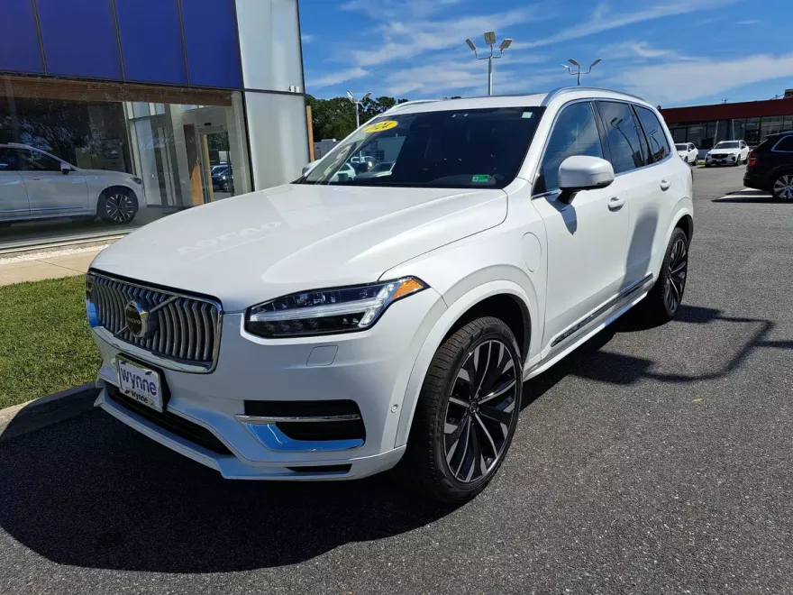 2024 Volvo XC90 Recharge T8 Plus photo 1