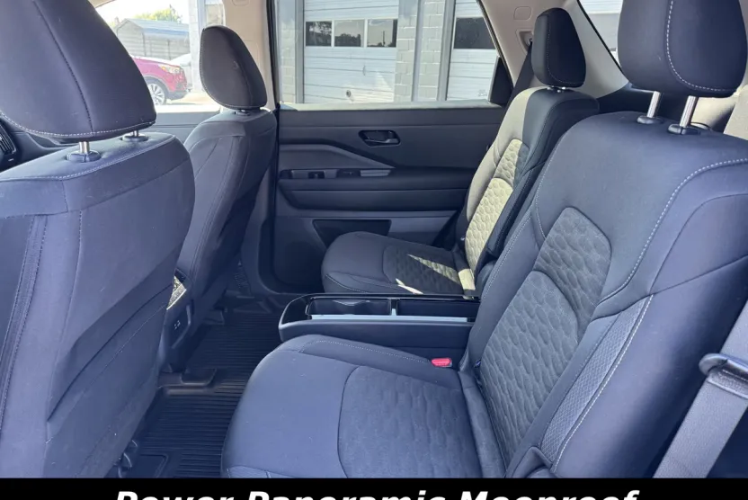 2025 Nissan Pathfinder SV photo 1