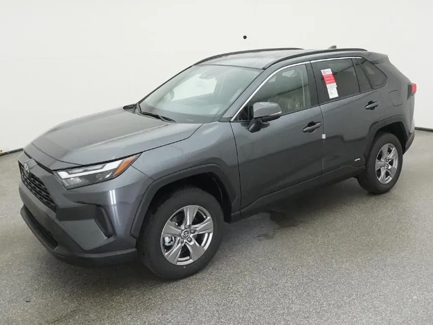 2025 Toyota RAV4 Hybrid XLE photo 1