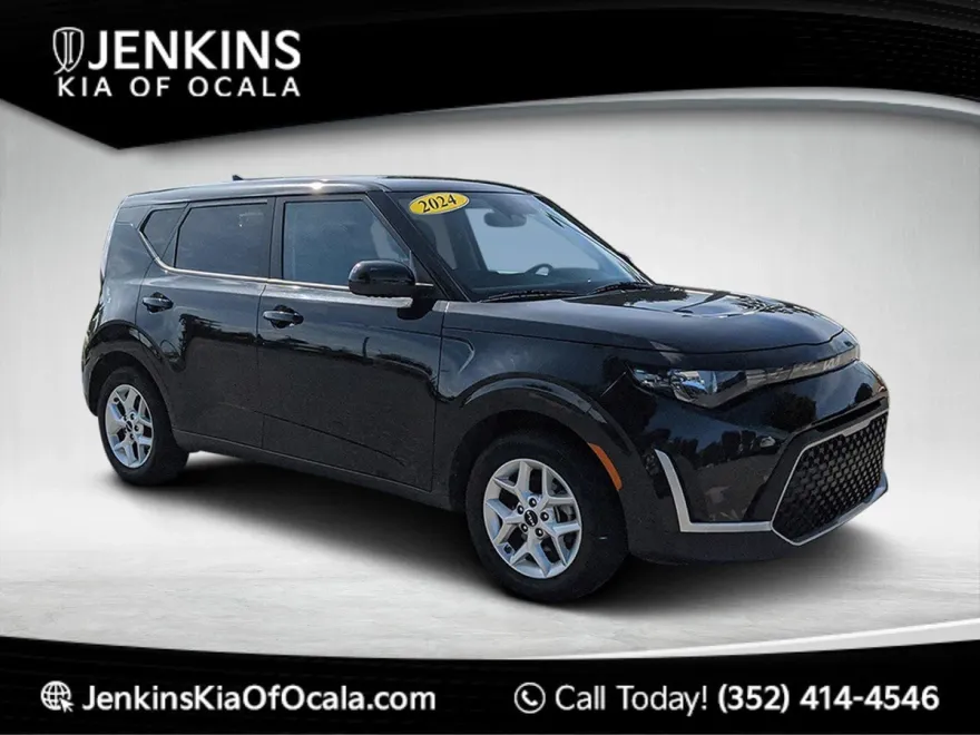 2024 Kia Soul LX photo 1