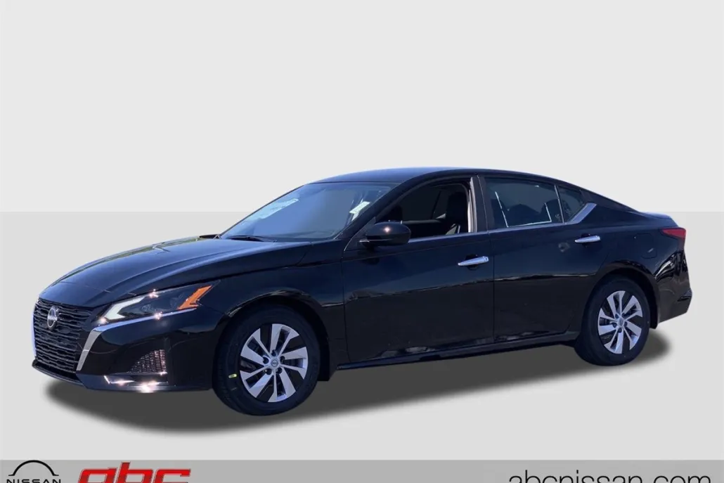2025 Nissan Altima S photo 1