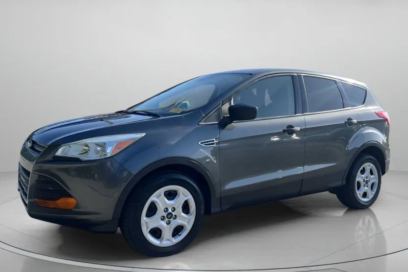 2016 Ford Escape S photo 1