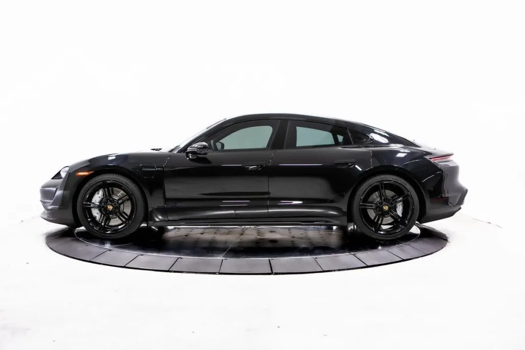 2024 Porsche Taycan 4S photo 1