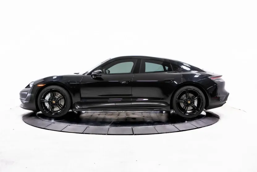 2024 Porsche Taycan 4S photo 1