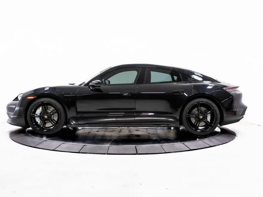 2024 Porsche Taycan 4S photo 1