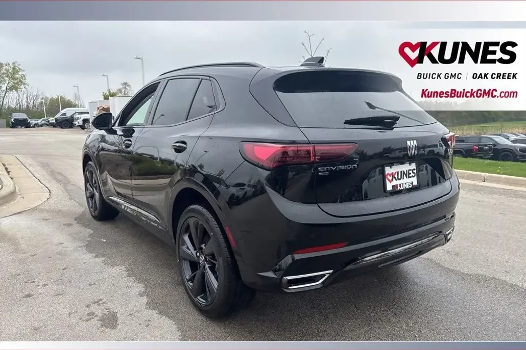 2025 Buick Envision Sport Touring photo 1