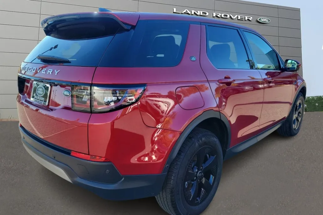 2021 Land Rover Discovery Sport SE photo 1