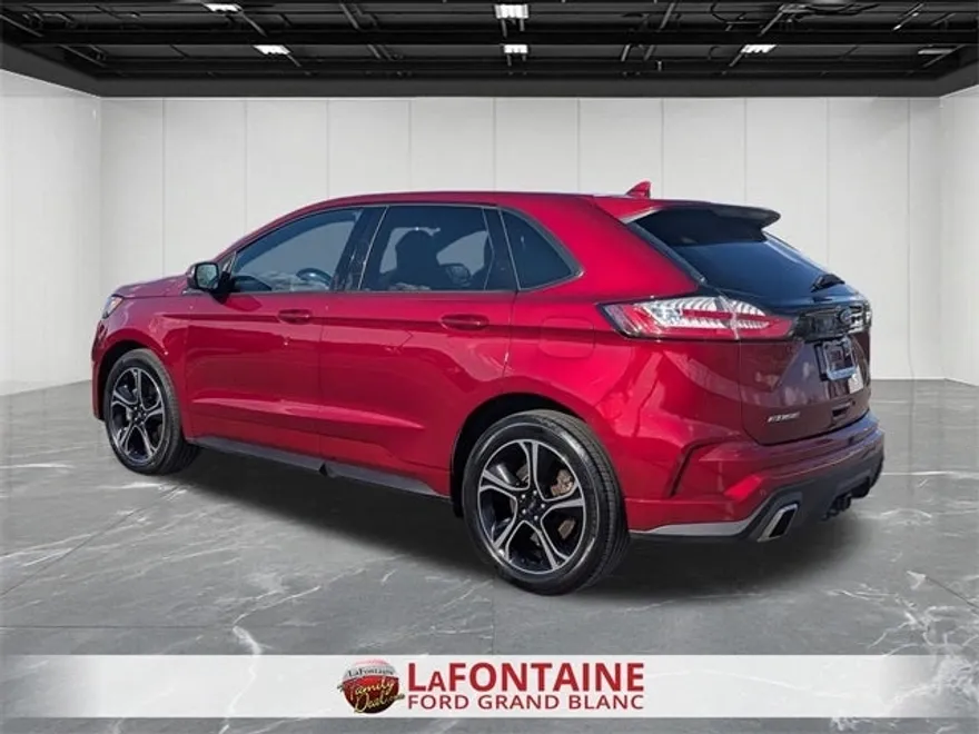 2019 Ford Edge ST photo 1