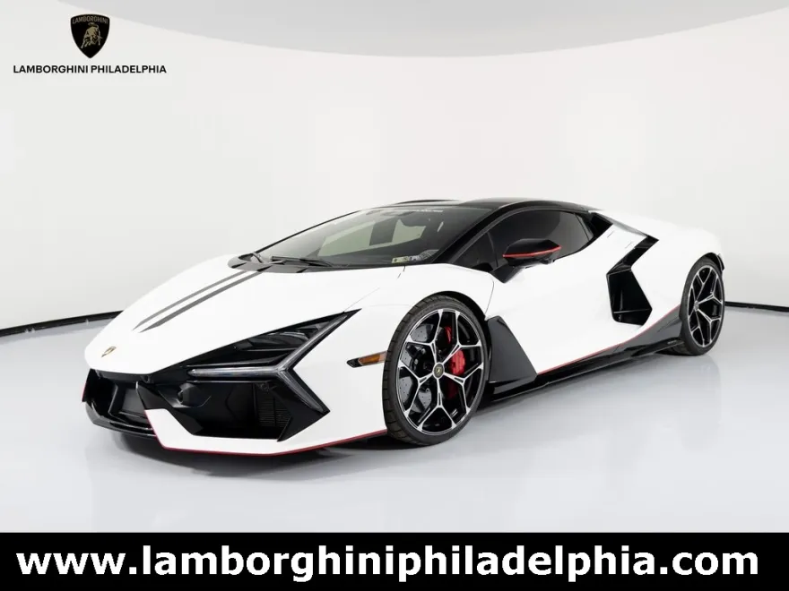 2024 Lamborghini Revuelto photo 1