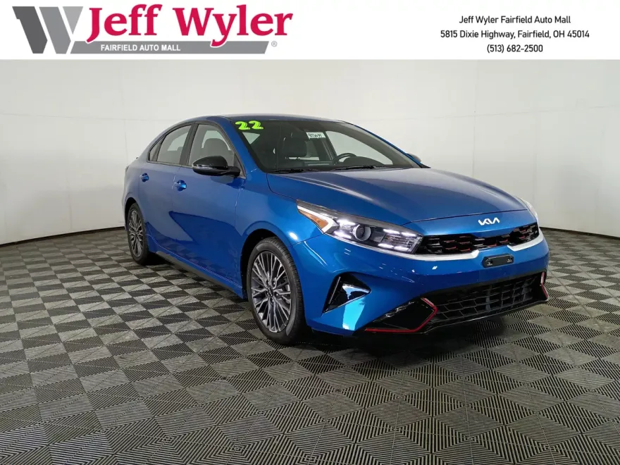 2022 Kia Forte GT-Line photo 1