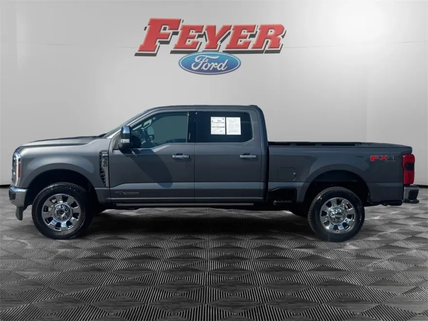 2024 Ford F-350 Lariat photo 1