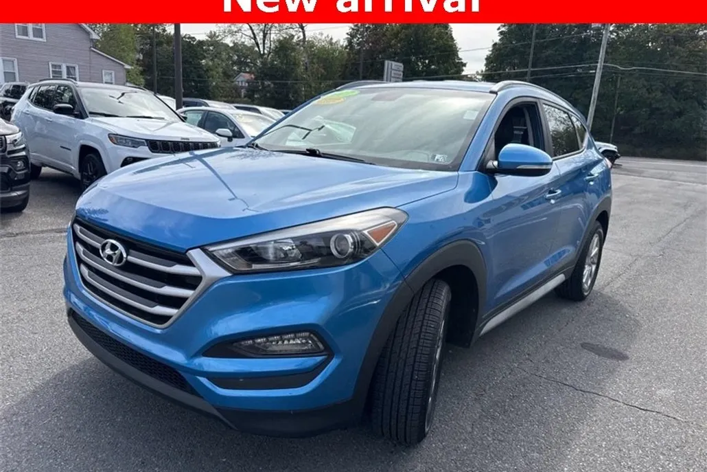2017 Hyundai Tucson SE Plus photo 1
