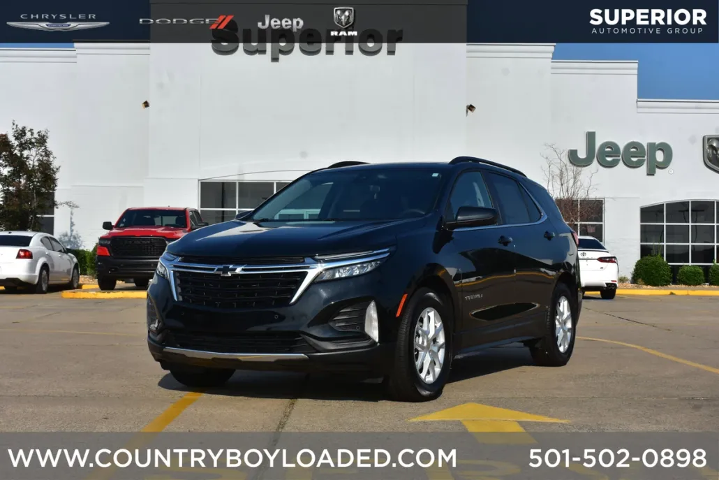 2023 Chevrolet Equinox LT photo 1