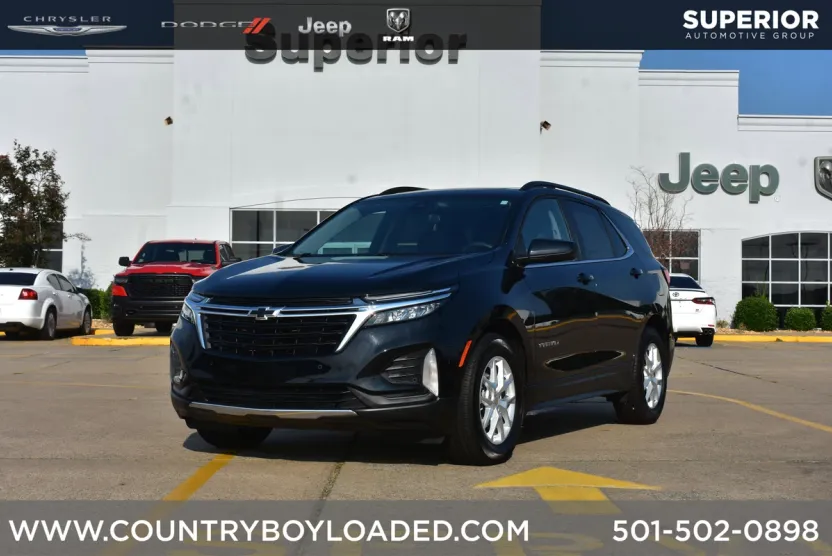 2023 Chevrolet Equinox LT photo 1
