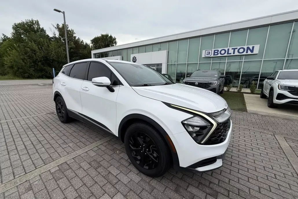 2023 Kia Sportage EX photo 1