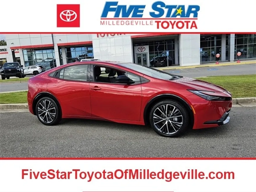2024 Toyota Prius XLE photo 1