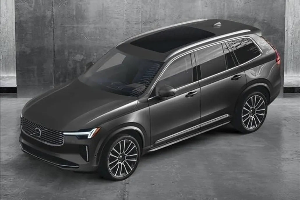 2025 Volvo XC90 Plus photo 1