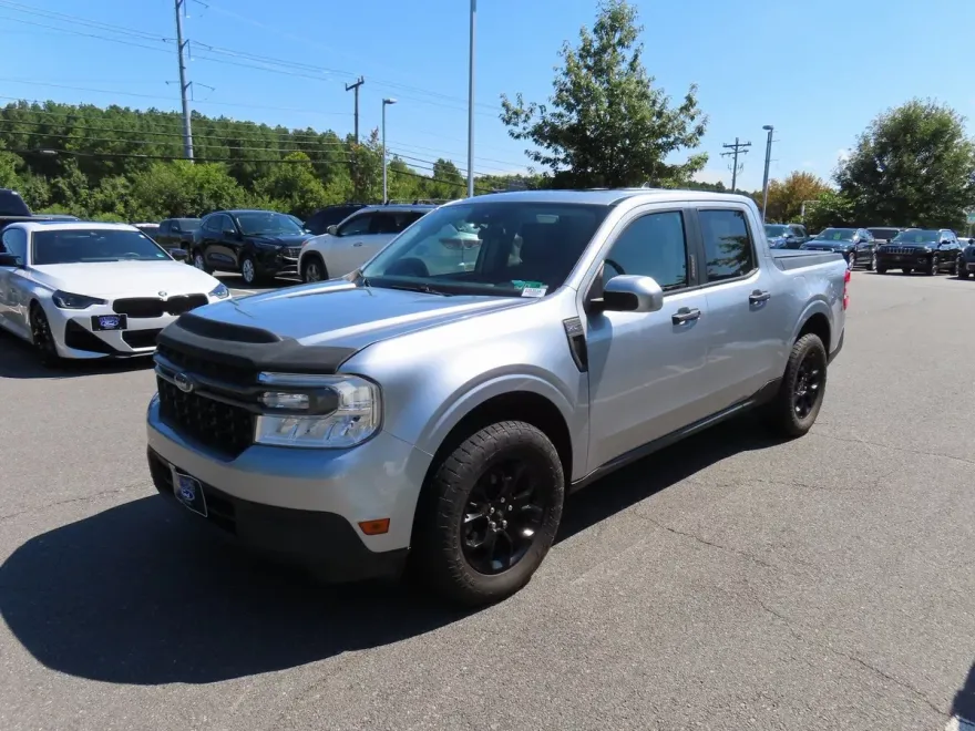 2022 Ford Maverick XLT photo 1