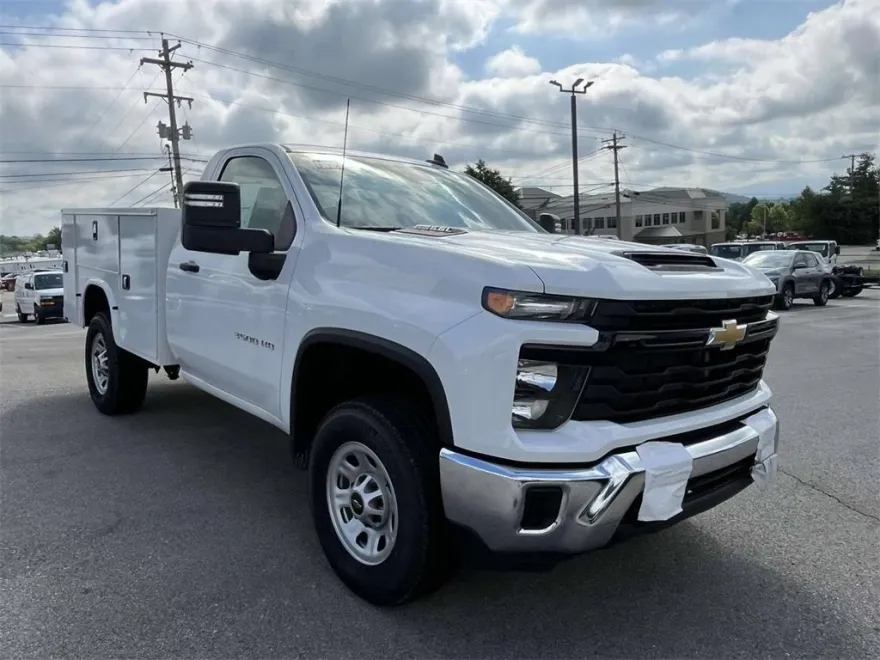 2024 Chevrolet Silverado 3500HD photo 1