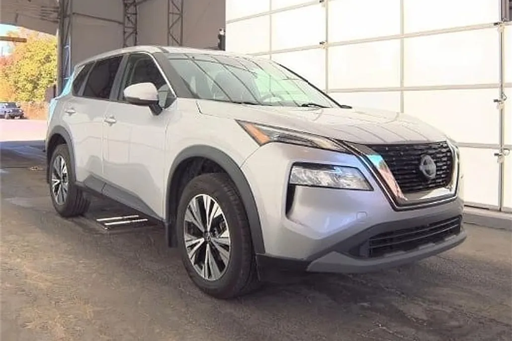 2022 Nissan Rogue SV photo 1
