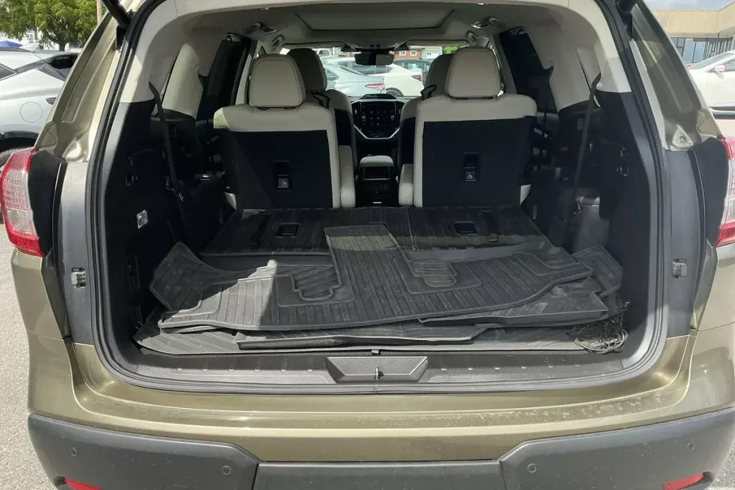 2024 Subaru Ascent Limited photo 1