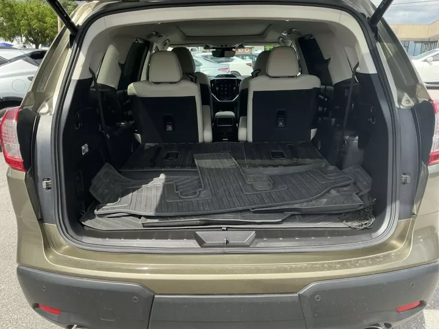 2024 Subaru Ascent Limited photo 1