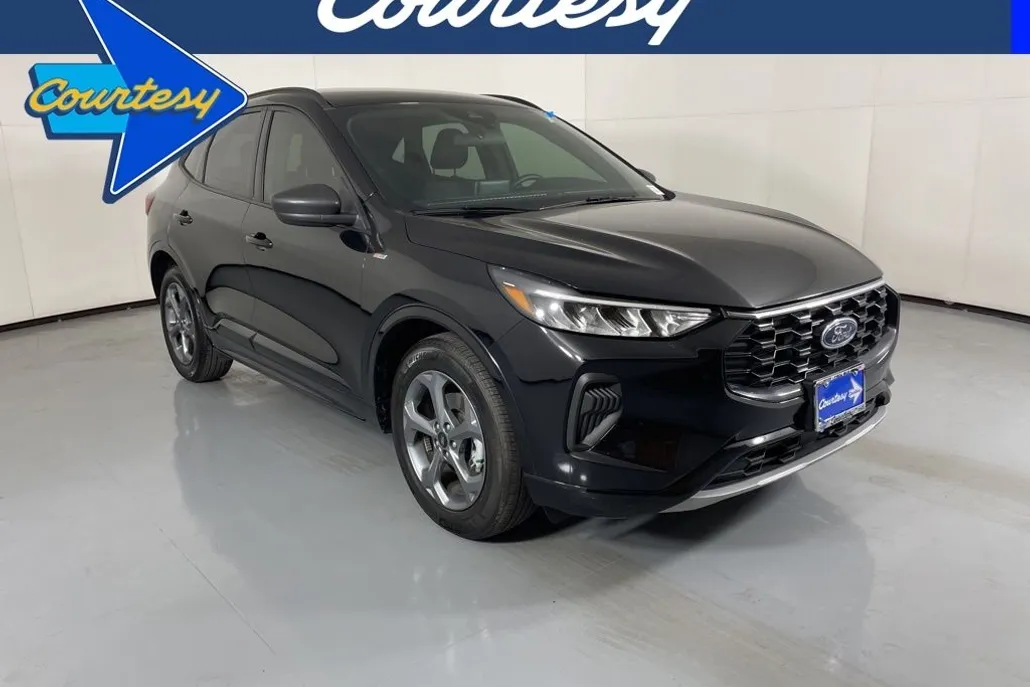 2024 Ford Escape ST-Line photo 1