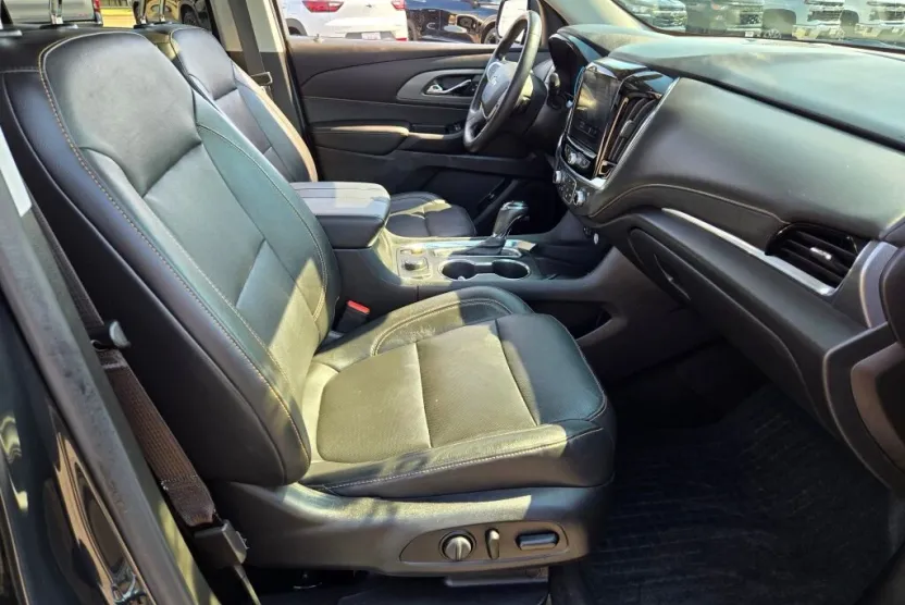 2020 Chevrolet Traverse Premier photo 1
