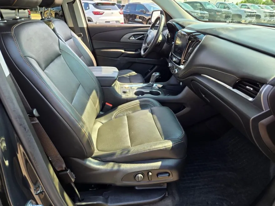 2020 Chevrolet Traverse Premier photo 1