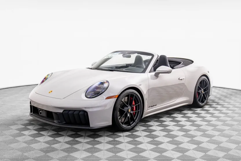 2026 Porsche 911 GTS photo 1