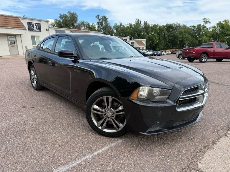 2014 Dodge Charger SE photo 1