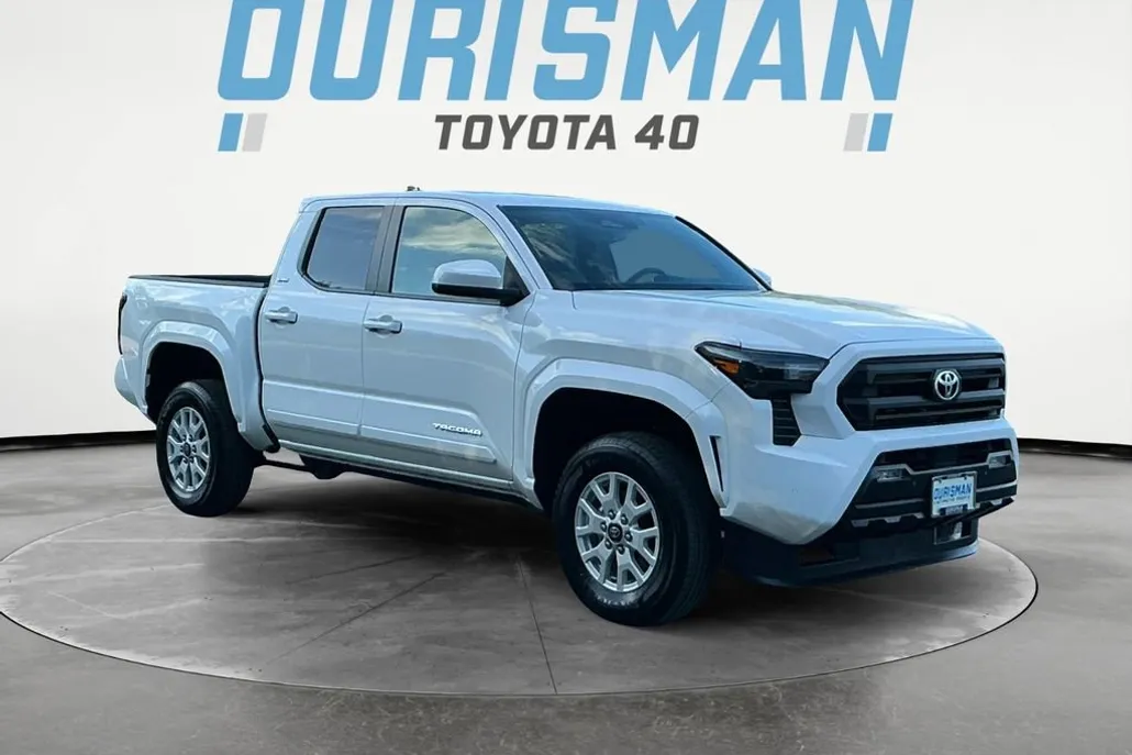 2024 Toyota Tacoma SR5 photo 1