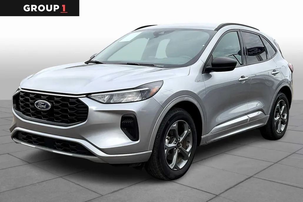 2024 Ford Escape ST-Line photo 1