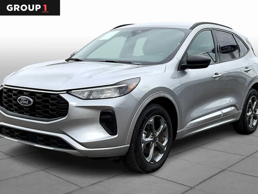 2024 Ford Escape ST-Line photo 1